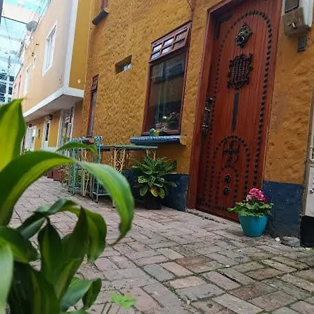 Usaquen Station Hostel Bogota Exterior photo