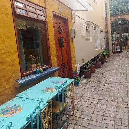 Usaquen Station Hostel Bogota Exterior photo